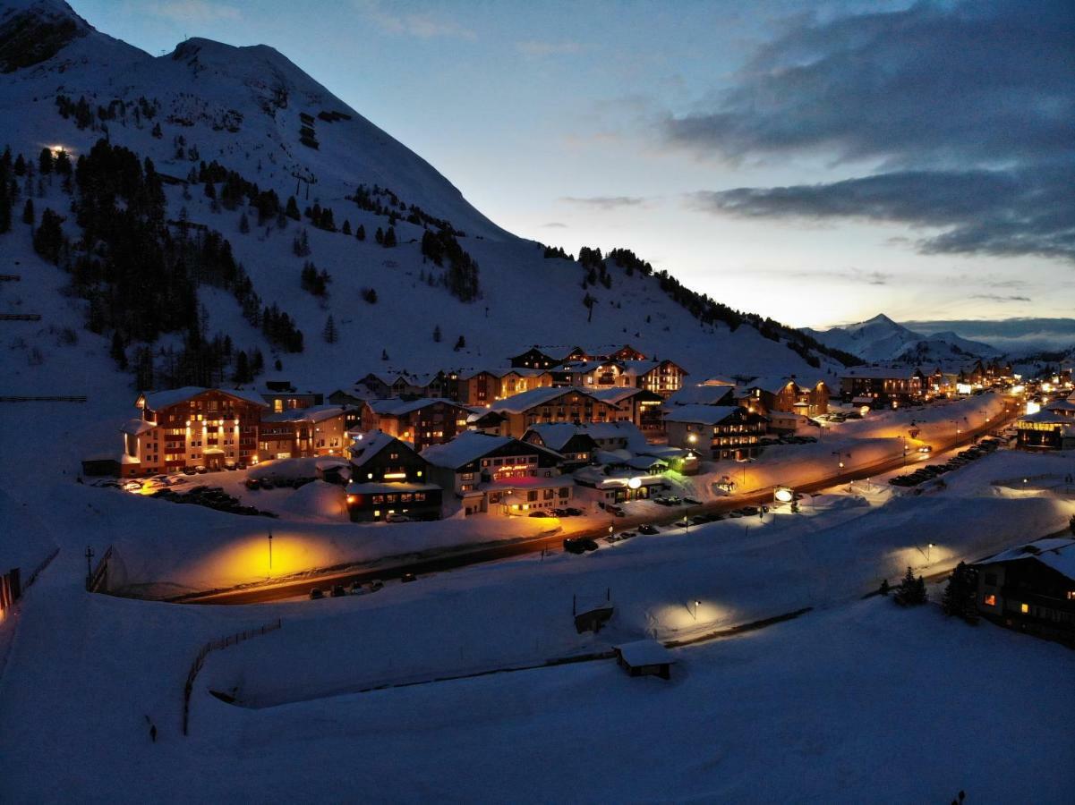 Andi'S Skihotel Obertauern Esterno foto